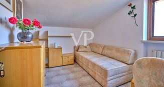 von_poll_real_estate_property_IT254921979_image_13
