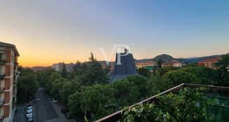 von_poll_real_estate_property_IT254151981_image_0