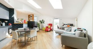 von_poll_real_estate_property_IT254151981_image_0