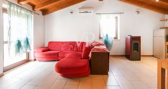 von_poll_real_estate_property_IT254922132_image_3