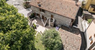 von_poll_real_estate_property_IT254922132_image_1