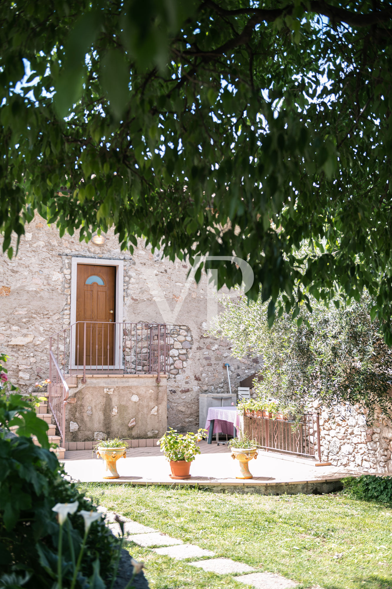 Rustic house in the historic village of Albisano - Torri del Benaco