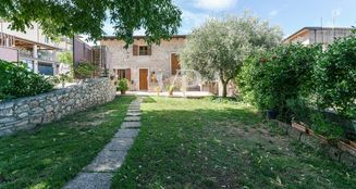 von_poll_real_estate_property_IT254922132_image_14