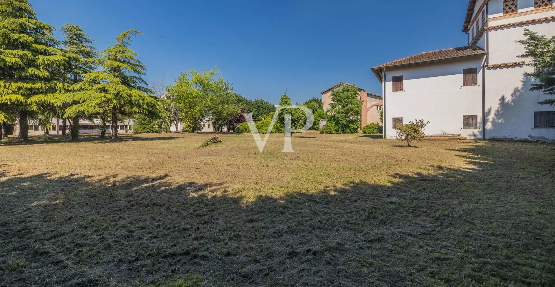 Ertragssicheres Anwesen mit Entwicklungschance