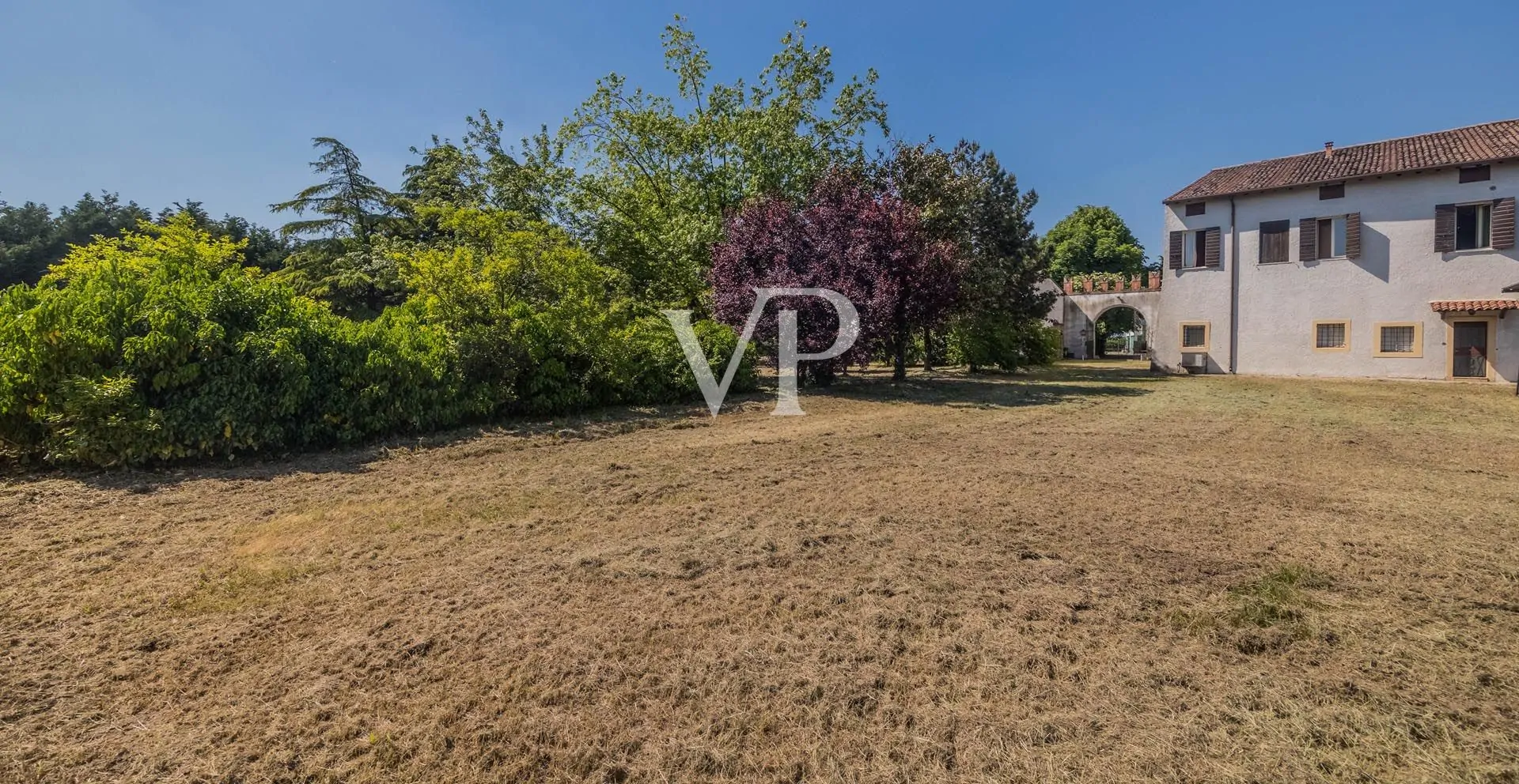 Ertragssicheres Anwesen mit Entwicklungschance