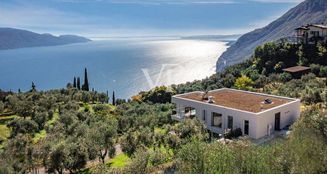 von_poll_real_estate_property_IT254922179_image_26