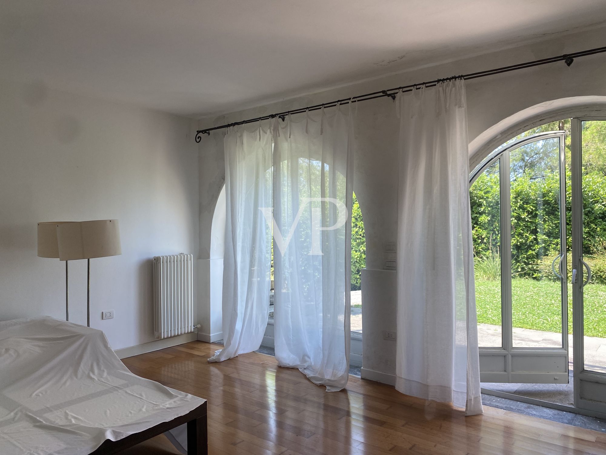 Bezaubernde Villa in Torri del Benaco mit Seeblick und privatem Pool
