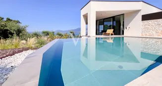 von_poll_real_estate_property_IT254152254_image_1