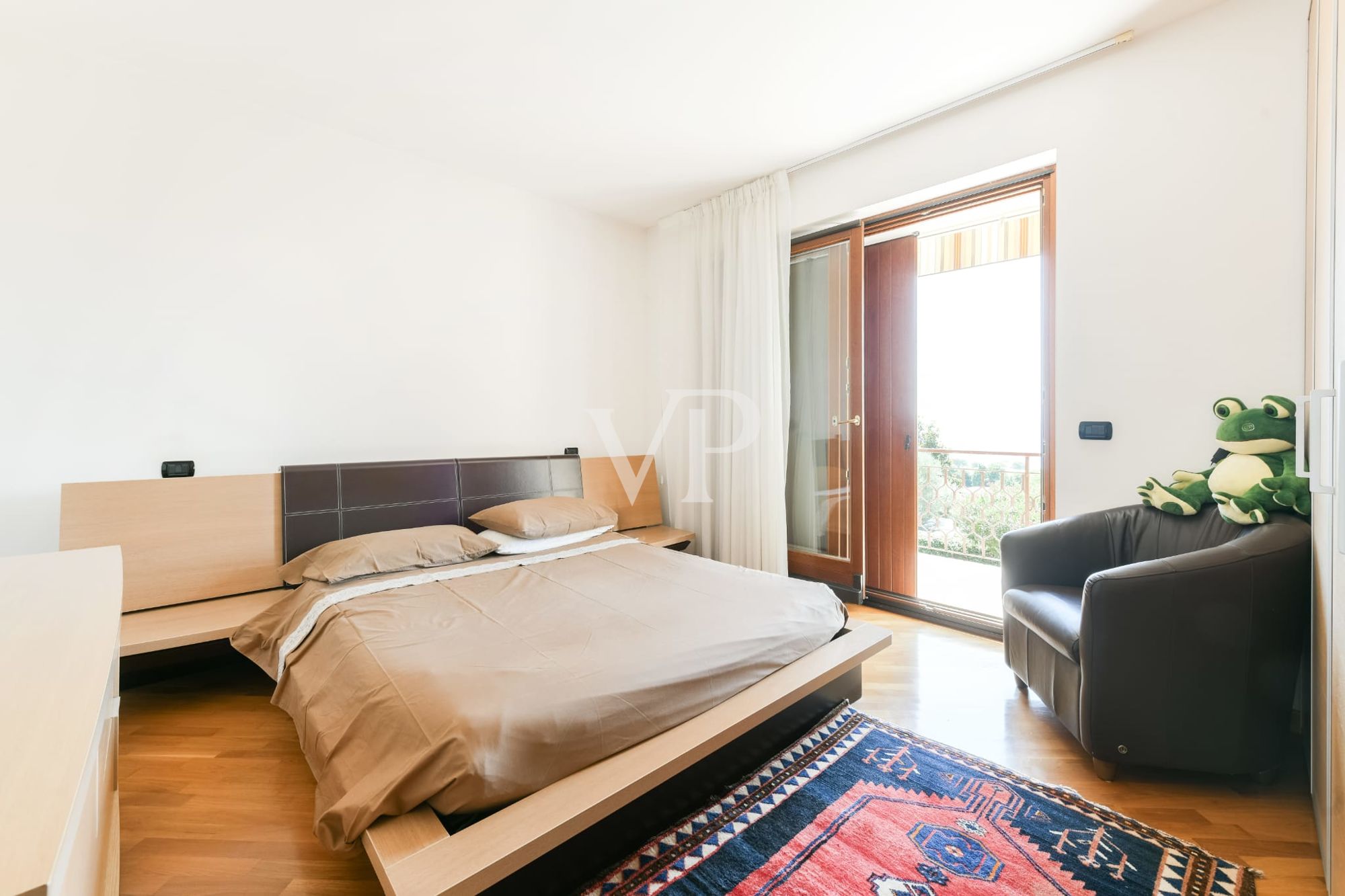 Villa exclusive avec piscine et vue sur le lac à Bardolino - élégance et intimité sur le lac de Garde