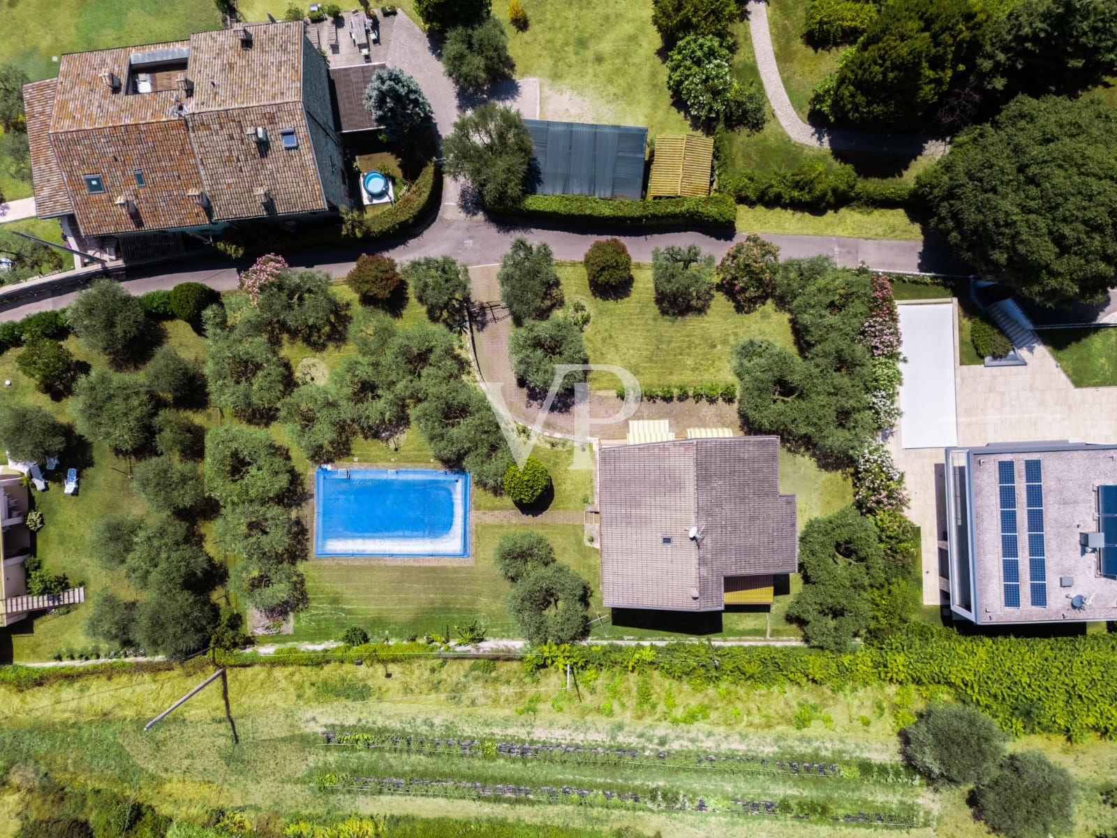 Villa exclusive avec piscine et vue sur le lac à Bardolino - élégance et intimité sur le lac de Garde