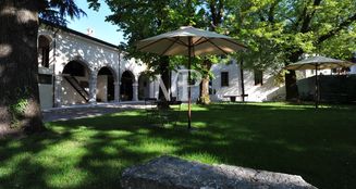von_poll_real_estate_property_IT254152293_image_4
