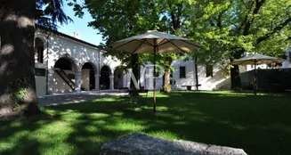 von_poll_real_estate_property_IT254152293_image_4