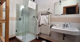 von_poll_real_estate_property_IT254152293_image_23