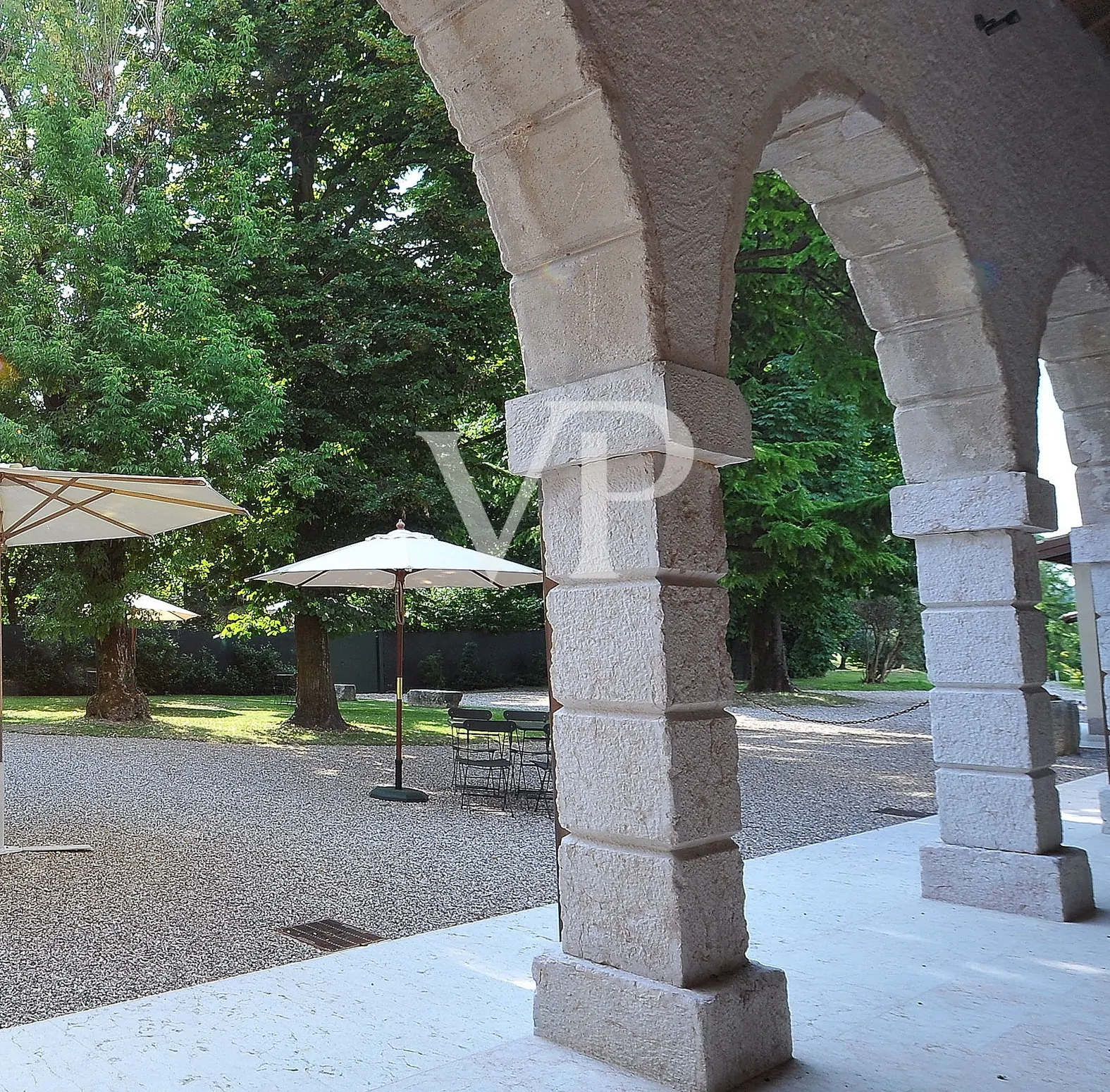 Freistehende Villa + B&B in Costermano del Garda