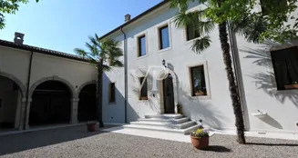 von_poll_real_estate_property_IT254152293_image_1