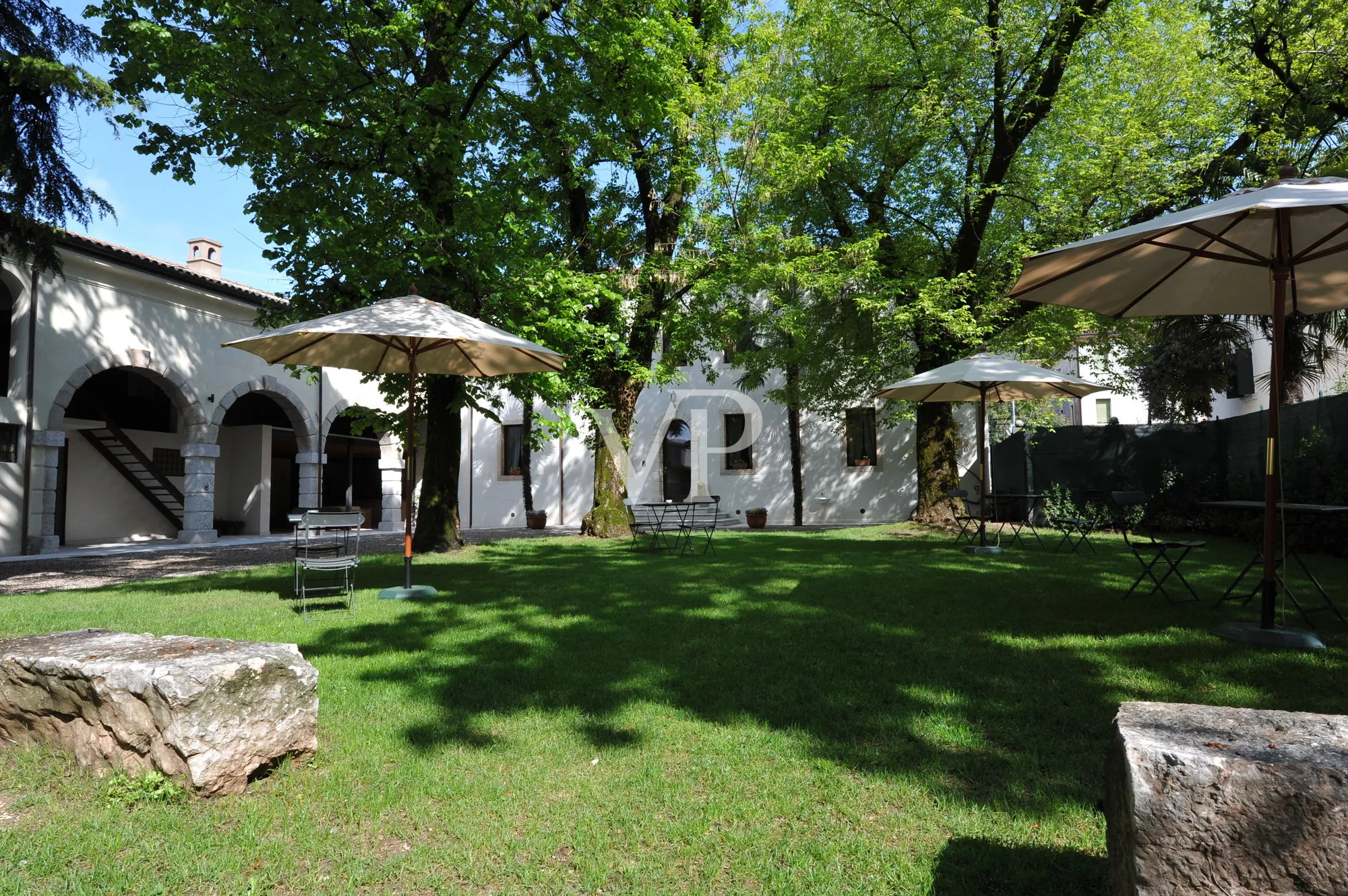 Detached villa + B&B in Costermano del Garda