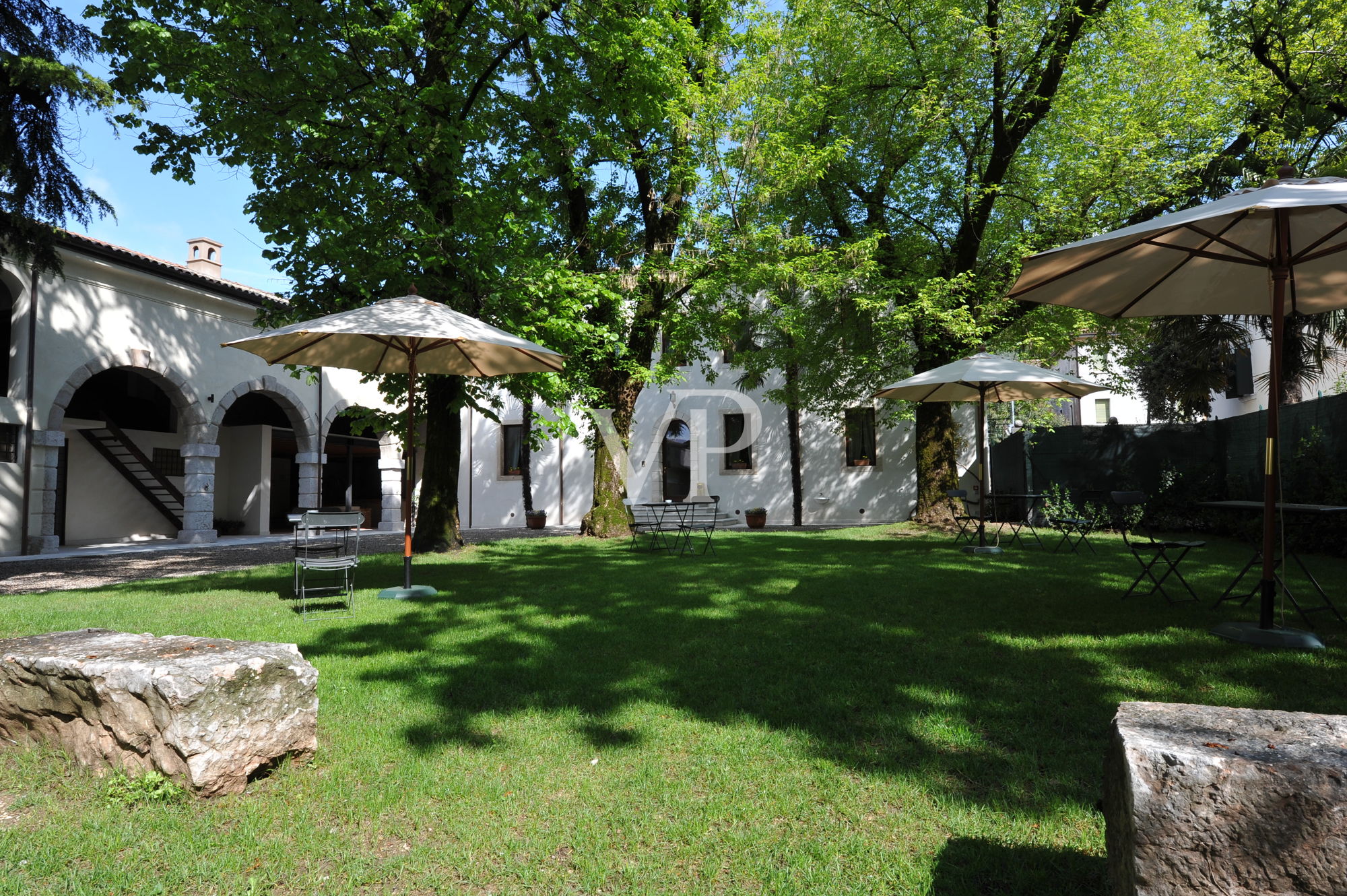 Freistehende Villa + B&B in Costermano del Garda