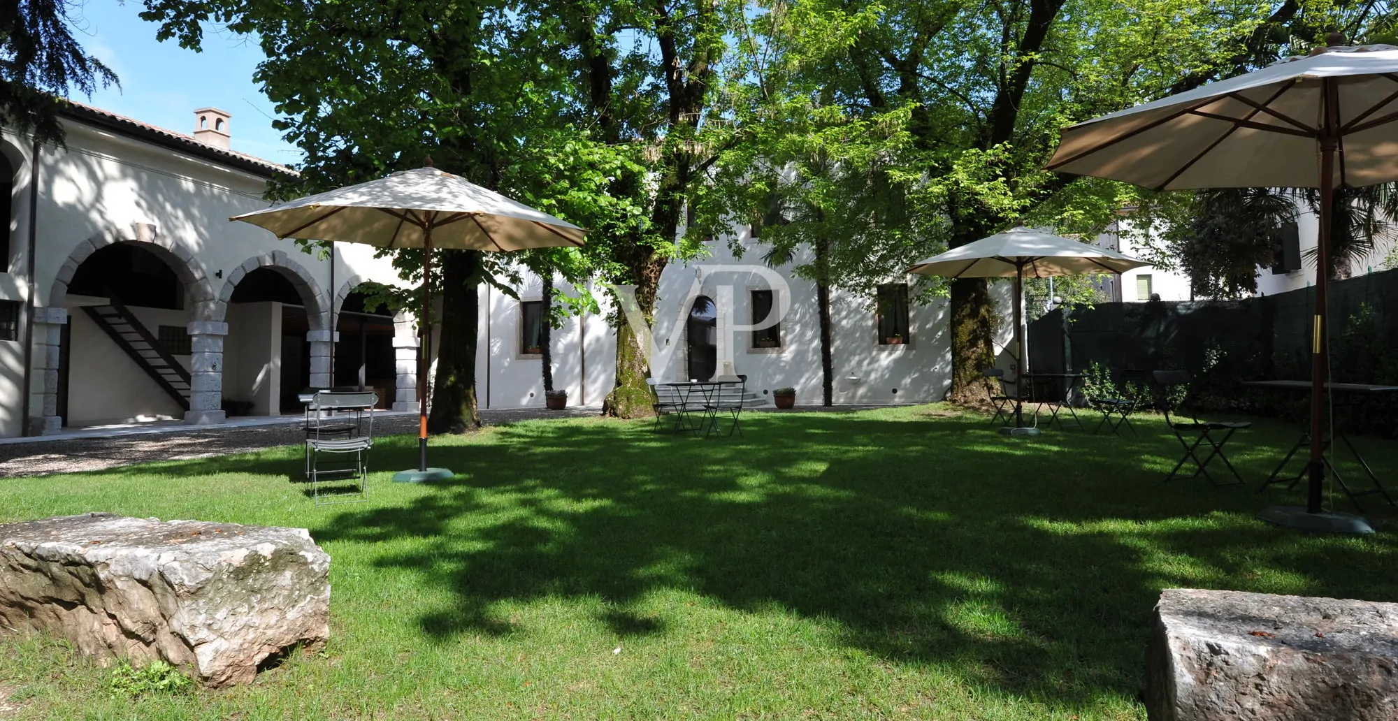 Freistehende Villa + B&B in Costermano del Garda