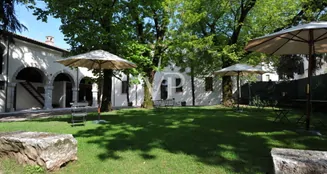 von_poll_real_estate_property_IT254152293_image_2