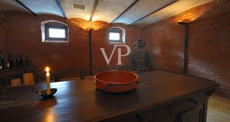 von_poll_real_estate_property_IT254152293_image_29