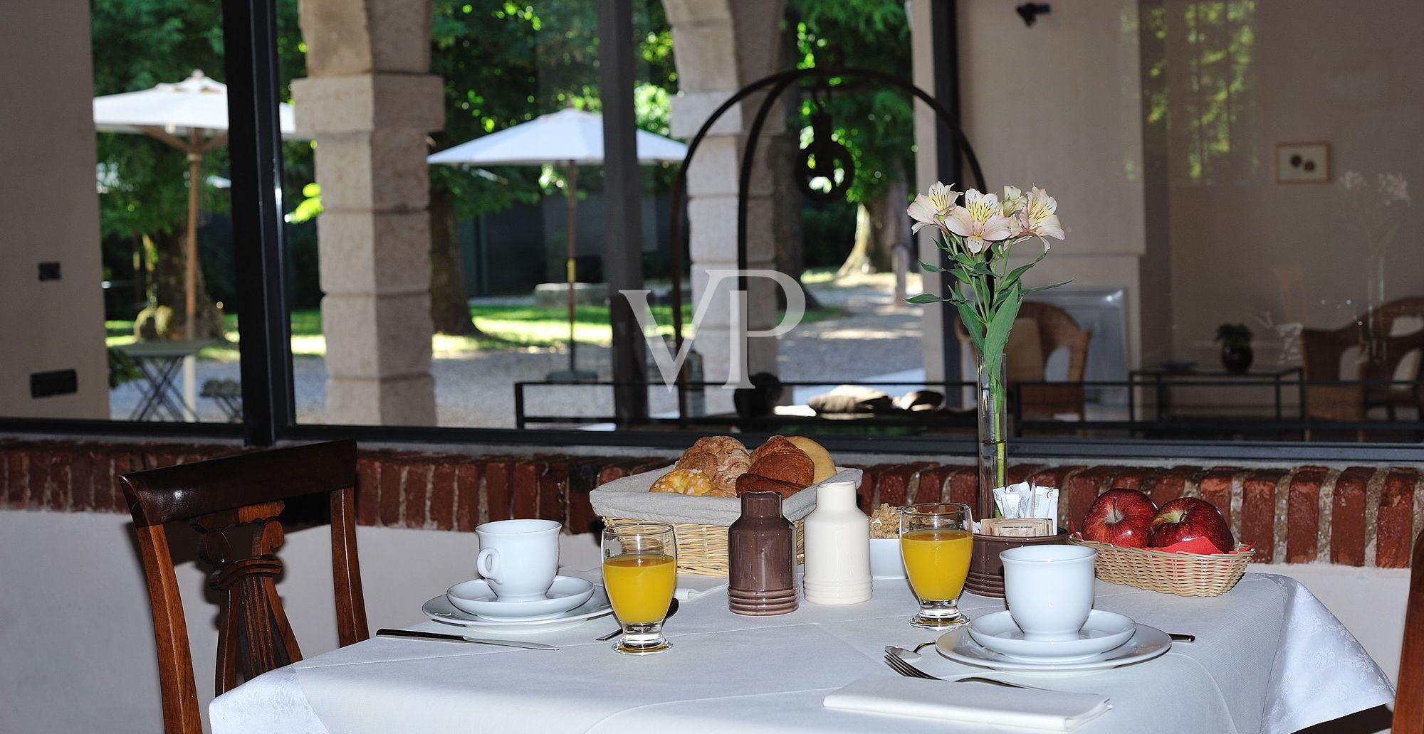 Detached villa + B&B in Costermano del Garda