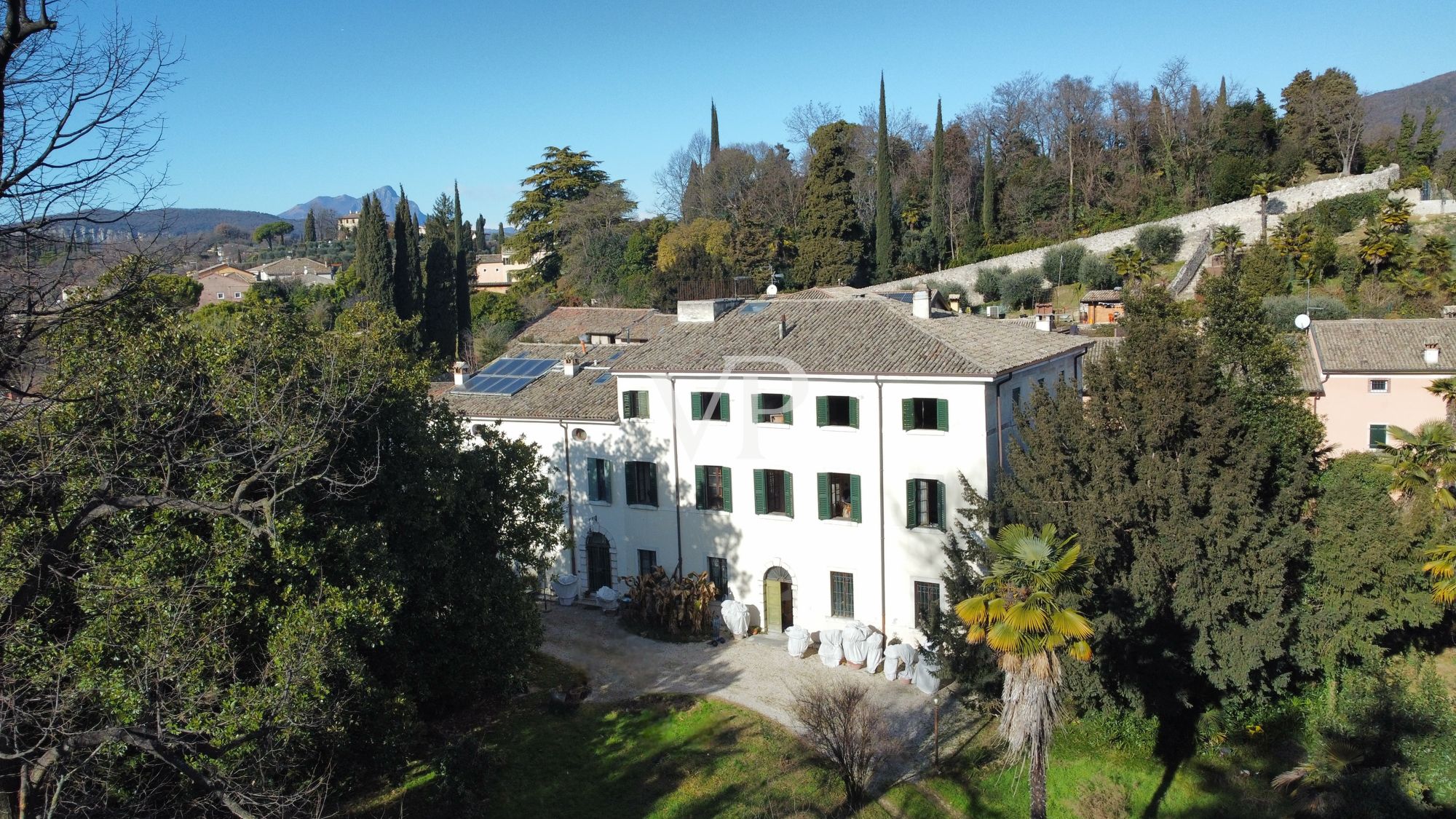 Freistehende Villa + B&B in Costermano del Garda