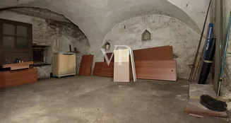 von_poll_real_estate_property_IT254922301_image_27