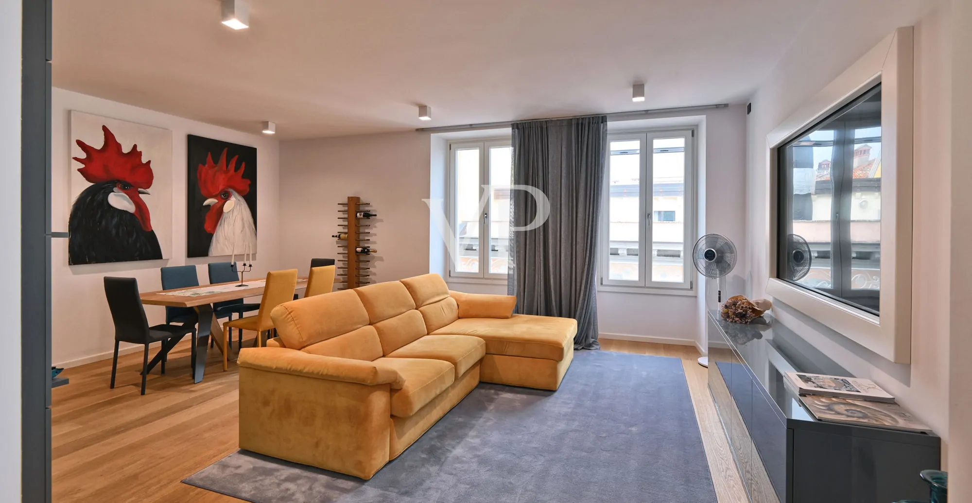 Elegant large apartment with terrace on the lakefront of Gargnano