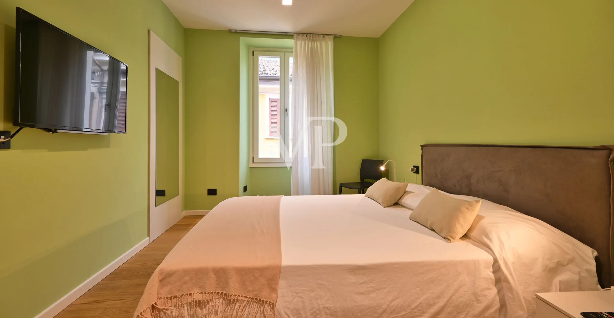 Small jewel on the lakefront of Gargnano