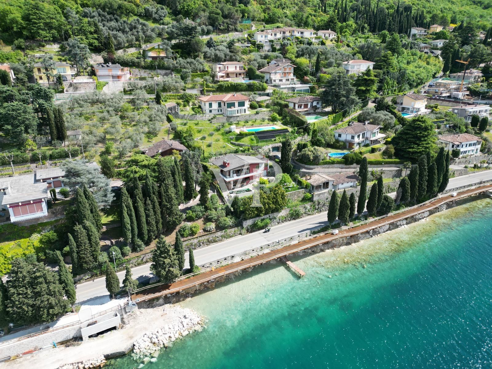 Villa au bord du lac Torri del Benaco