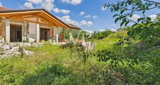 von_poll_real_estate_property_IT254152328_image_8