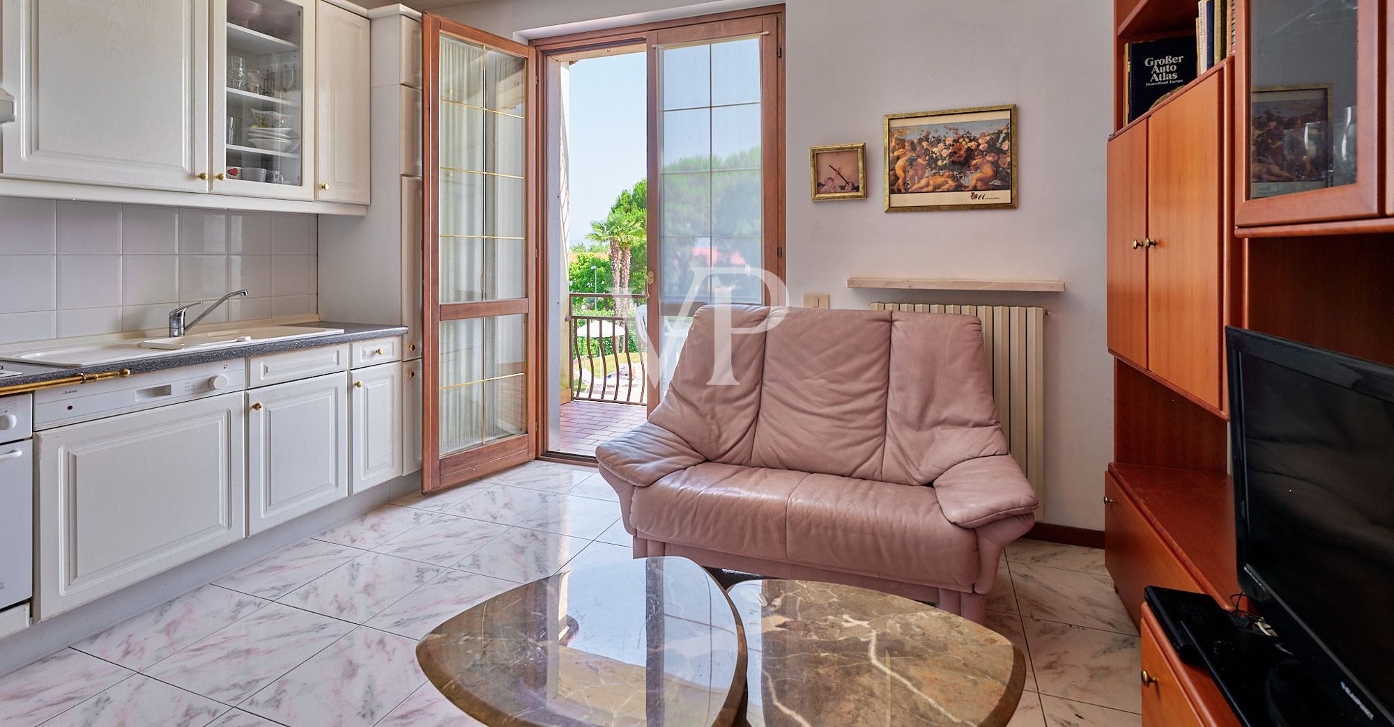 Appartamento Duplex con Vista Panoramica sul Lago nelle vicinanze del Centro