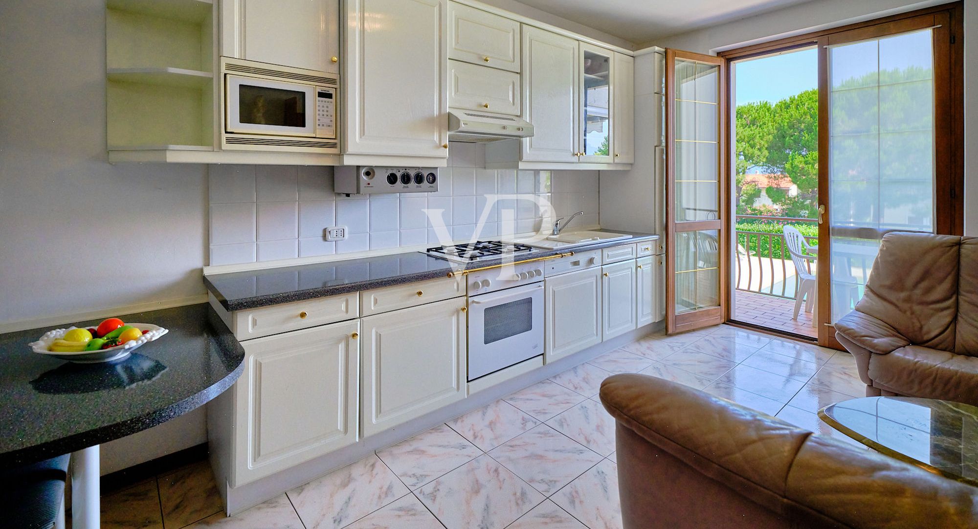 Appartamento Duplex con Vista Panoramica sul Lago nelle vicinanze del Centro
