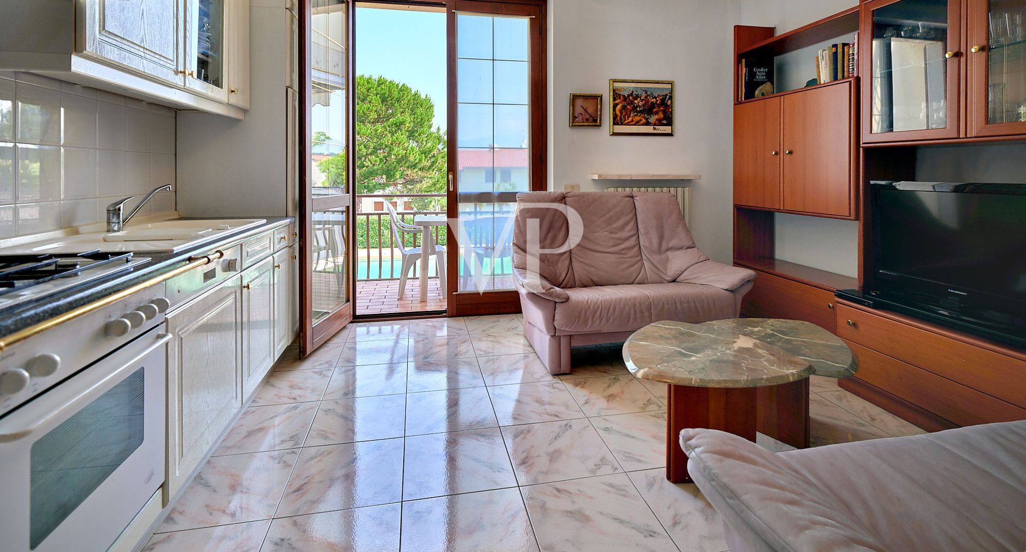 Appartamento Duplex con Vista Panoramica sul Lago nelle vicinanze del Centro