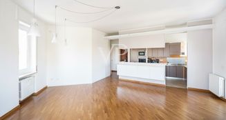 von_poll_real_estate_property_IT254152394_image_3