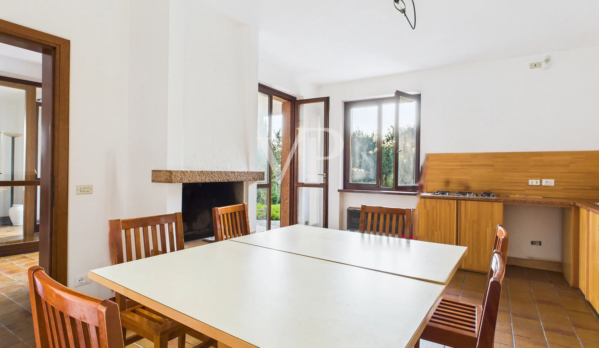 Elegante villa con ampio parco privato a Caprino Veronese – Località Caiar