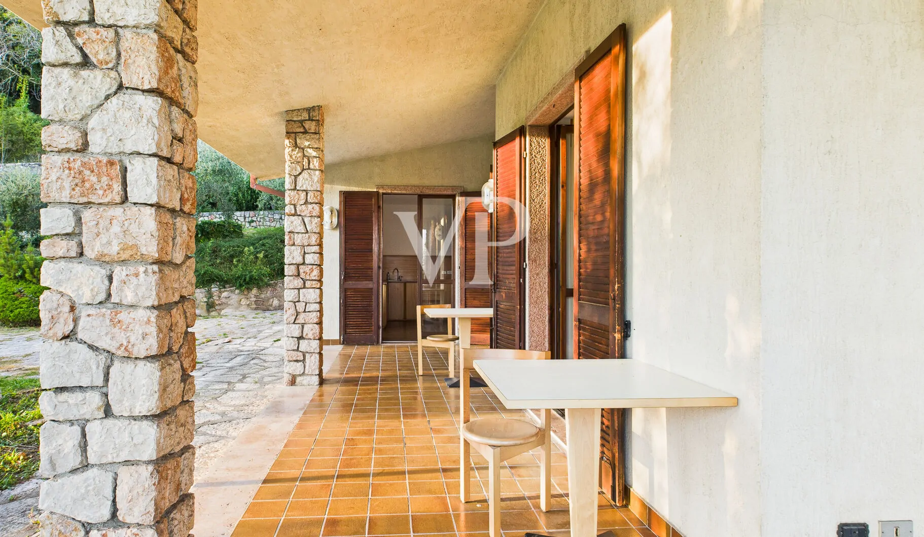 Elegante villa con ampio parco privato a Caprino Veronese – Località Caiar