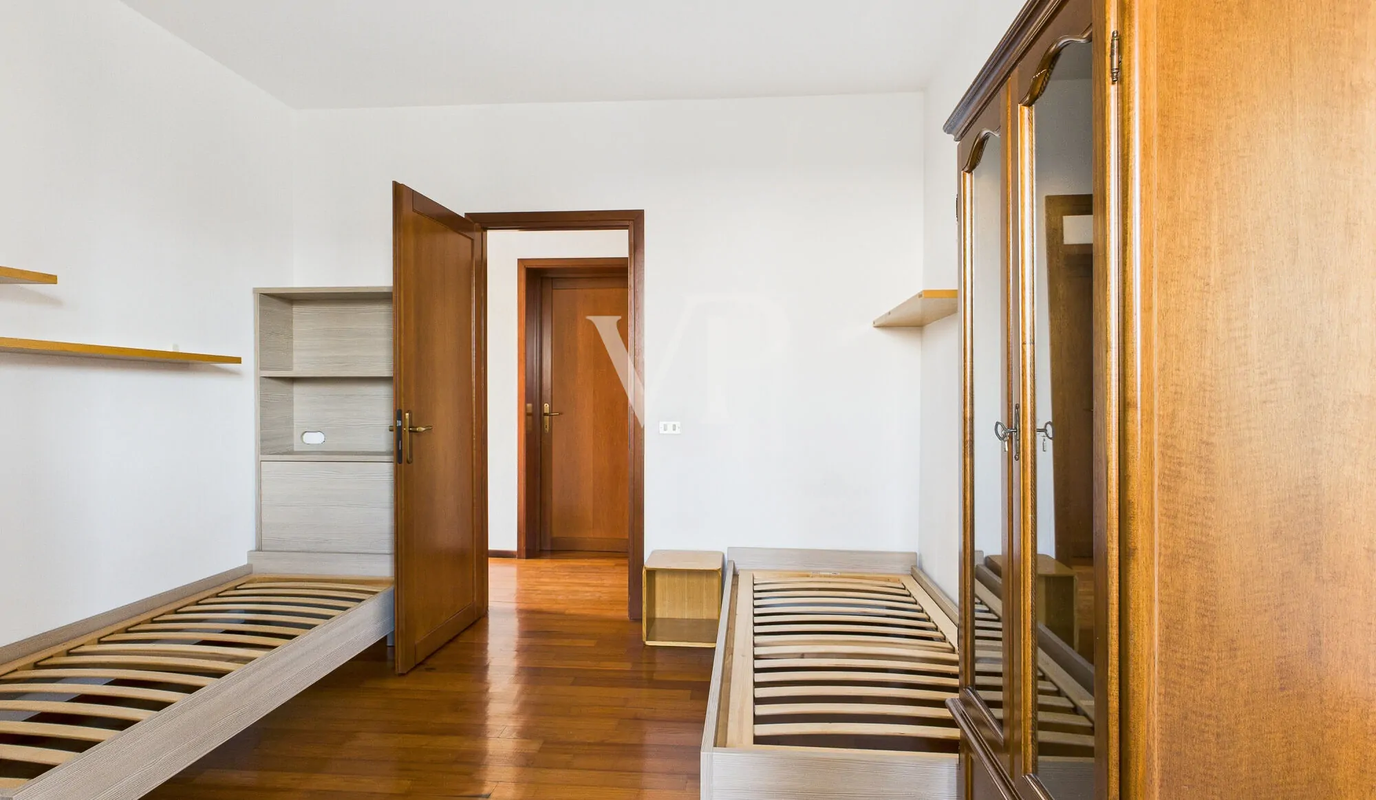 Elegante villa con ampio parco privato a Caprino Veronese – Località Caiar