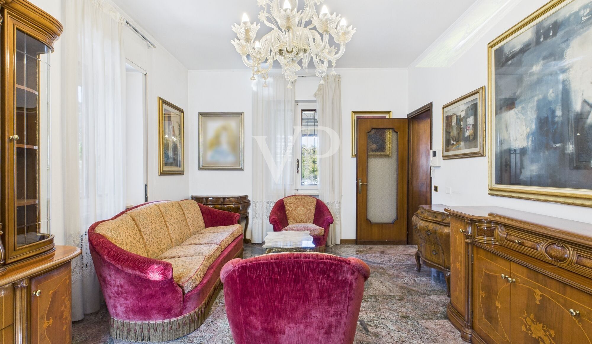 Villa mit zwei unabhängigen Wohnungen und großem Park in Lonato del Garda