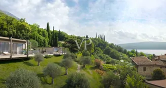 von_poll_real_estate_property_IT252942435_image_4