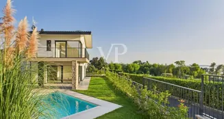 von_poll_real_estate_property_IT254922441_image_0