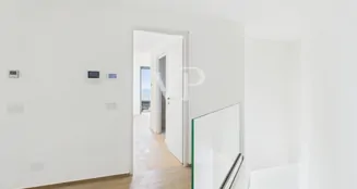 von_poll_real_estate_property_IT254922441_image_23