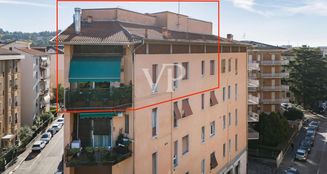 von_poll_real_estate_property_IT254922486_image_0