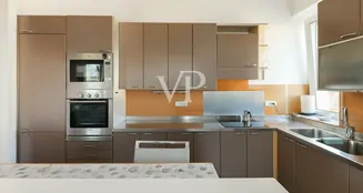 von_poll_real_estate_property_IT254922486_image_5