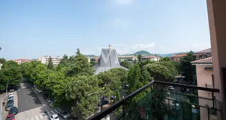 von_poll_real_estate_property_IT254922486_image_14