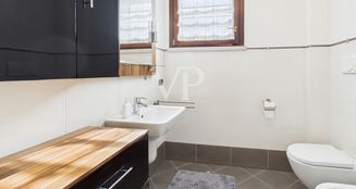 von_poll_real_estate_property_IT254152517_image_12