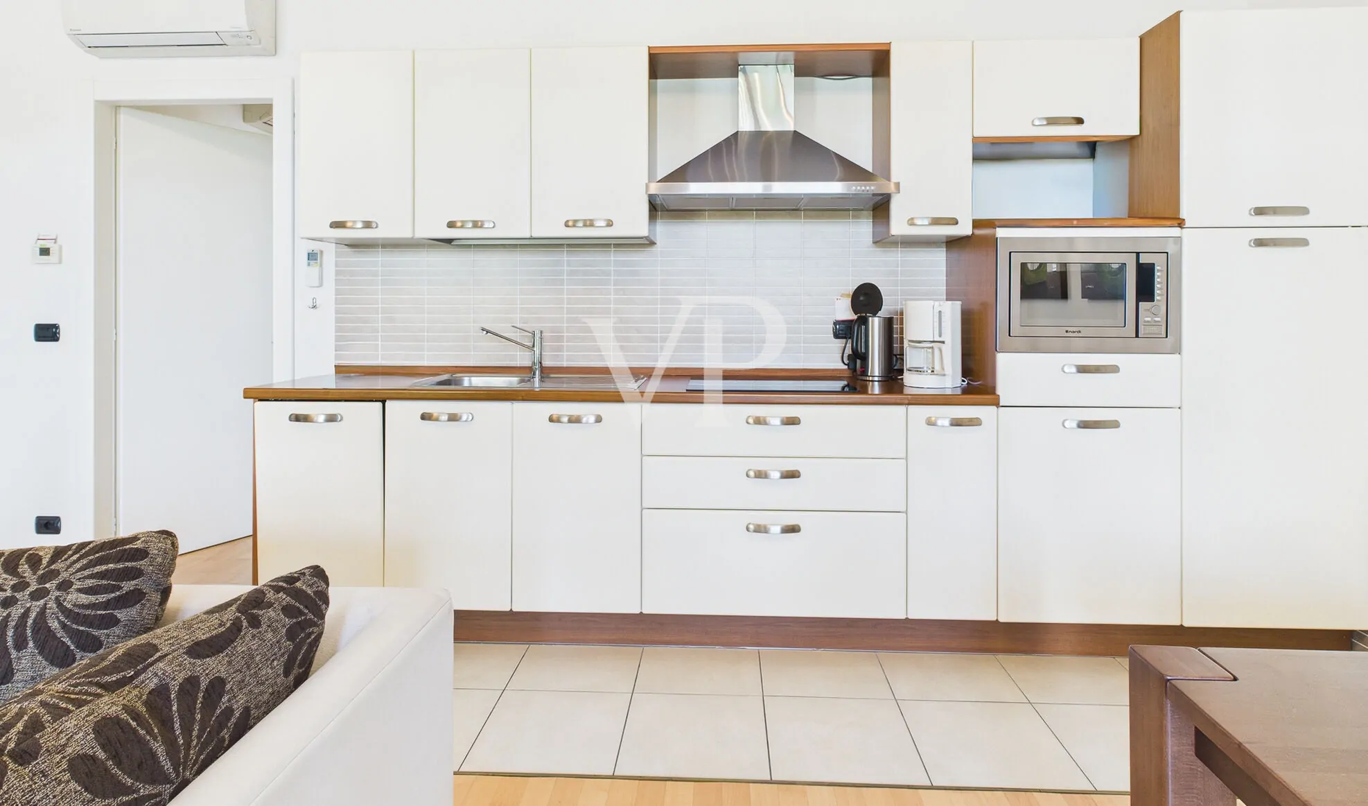 Bardolino — Residence “I Molini”: trilocale con grande giardino e piscina