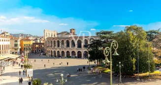 von_poll_real_estate_property_IT254152529_image_1