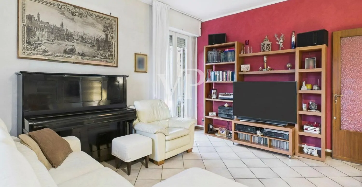 Three-room apartment with garage near Porta Nuova station