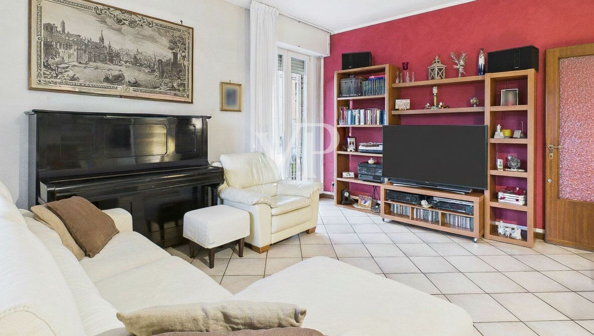 Dreizimmerwohnung mit Garage in der Nähe des Bahnhofs Porta Nuova